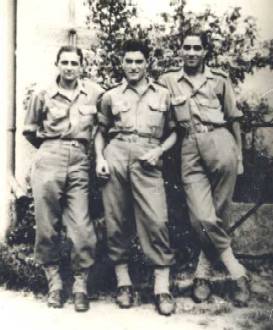 Trois cuirassiers du char "Longwy II": aide-pilote, Barth�lemy Paul - Tireur, Alfred Buisson - Chargeur, Raymond Aouizerate